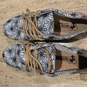 Riviera Gray and Tan‎ Flats with Intricate Design